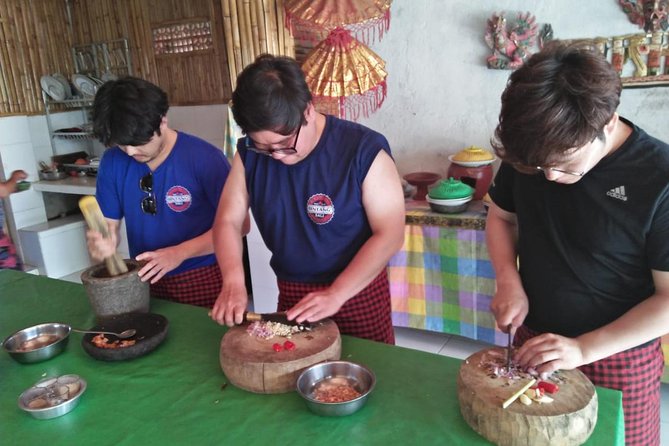 Bali Amazing Cooking Class - A 5-hour Bali cooking class that starts like a day in Ubud