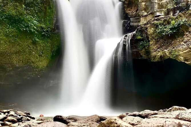 Bali Inclusive Tour: Best Waterfalls Around Ubud Area - Photo advice: what to wear, when you’ll get wet, and stair reality