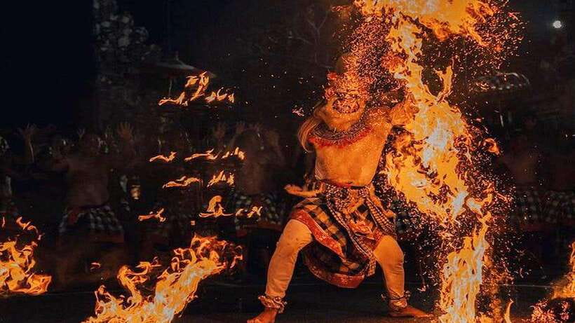 Bali: Ubud Kecak and Fire Dance Show Tickets - Timing at the Temple Gates: When to Arrive for the Best View