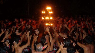 Bali: Ubud Kecak and Fire Dance Show Tickets - How the Ramayana Story Plays Out Without Instruments