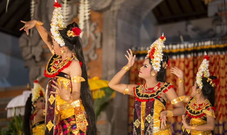 Bali: Ubud Palace Legong Dance Show Ticket - Best way to pair this with food: plan your post-show move