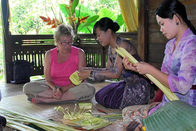 Balinese Cooking class with traditional morning market visit - Inside the workshop: how the class flows step by step