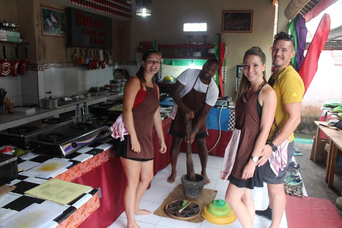 Balinese Ubud cooking school (9 Dish Cooking and Market Tour) - Rice Fields and a Local House: Why This Context Improves the Cooking