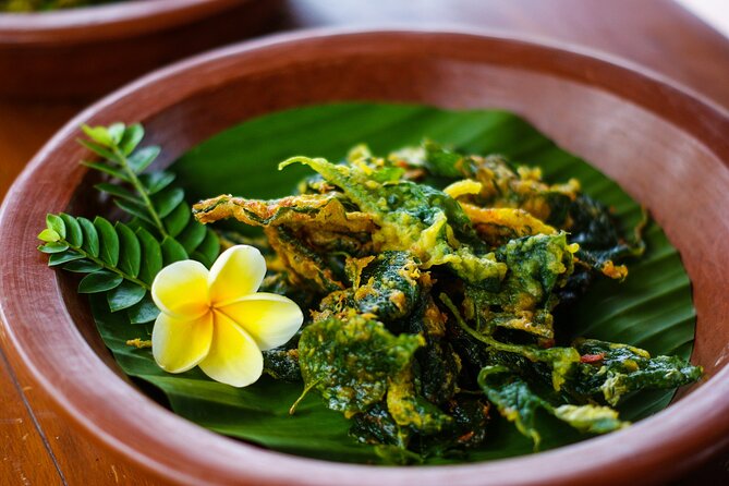Balinese Vegan Cooking Class with Fresh Harvesting & Garden Tour - Traditional Balinese Methods for a Vegan Four-Course Menu