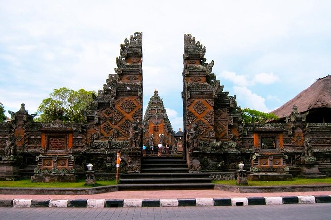 Best of Ubud 1-Day Private Tour - Ubud Center in 30 Minutes Each: Art Market and Ubud Palace