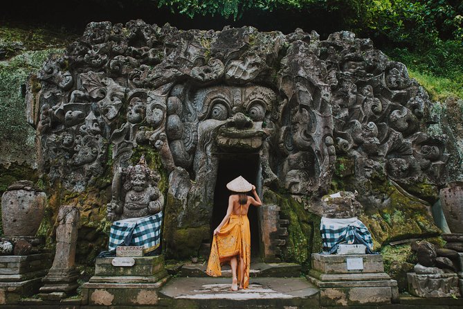 Best of Ubud Attractions: Private All-Inclusive Tour - Lunch at D Alas Warung: jungle views, real break from the walking