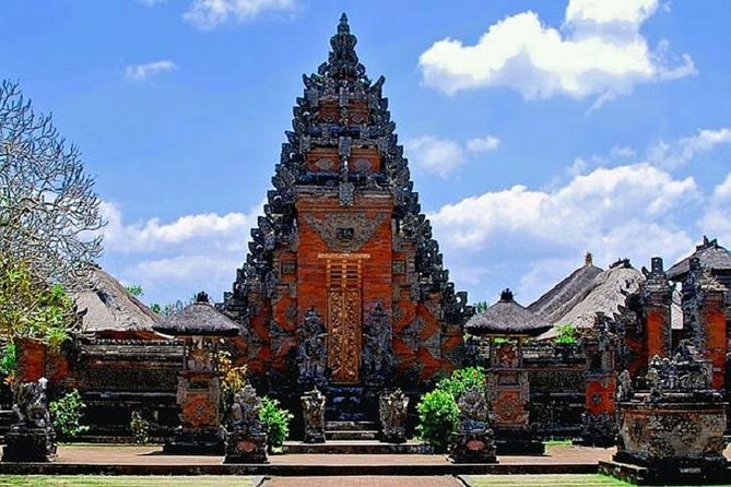 Best of Ubud Private Day Tour with All Inclusive - Stop 1: Tegenungan Waterfall and the plus/minus of waterfall time