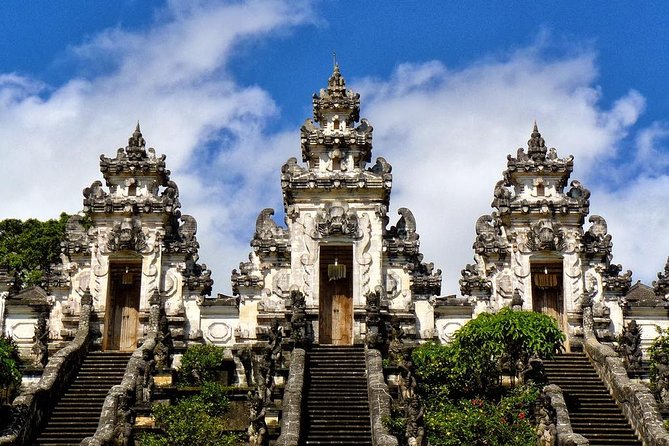 East Bali Tour: Gate of Heaven, Water Palace, Sleeping Gajah - 4:00 am Pickup: Timing Is Everything for Gate of Heaven