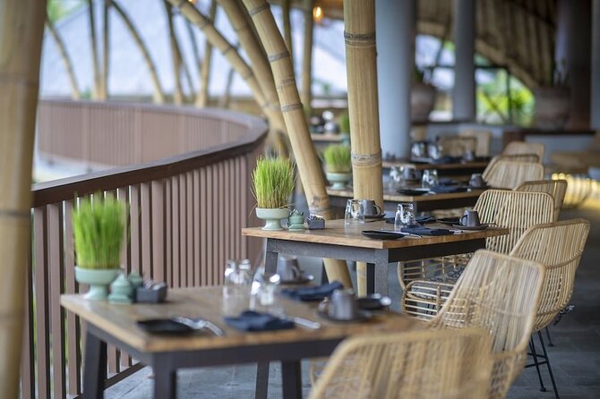 East Bali Tour: Gate of Heaven, Water Palace, Sleeping Gajah - Sidemen Hills and Wapa di Ume Lunch With River and Infinity Pool