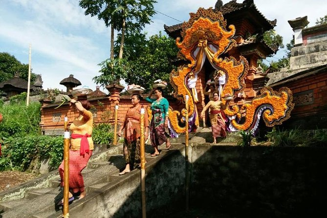 Electric Cycling Tour of Ubud with Free Hotel Transfer and Lunch - Check-In at eBikes Bali: Helmets, Safety Forms, and Getting Comfortable