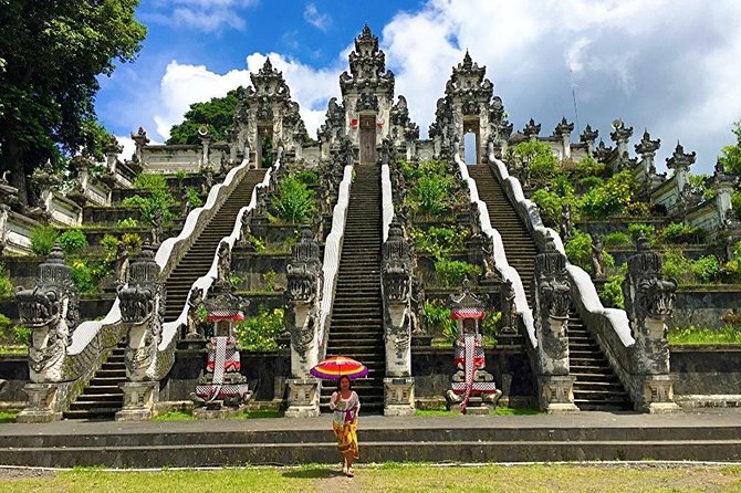 Exploring Bali in 5 Days: Completed Journey of Discovering Bali - Day 3 Central to North: Sekumpul Falls, Wanagiri Hills, Handara Gate, and Kayu Putih