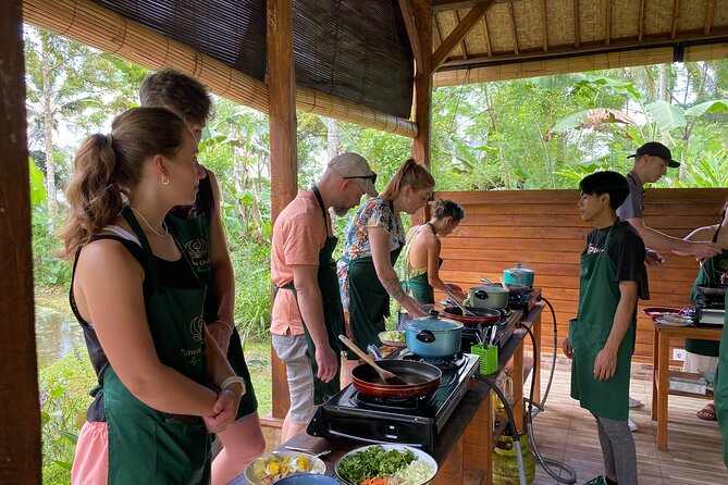 From Ubud: Authentic Bali Farm Cooking School & Organic Farm - The lunch moment: eating what you made, in a shady setting