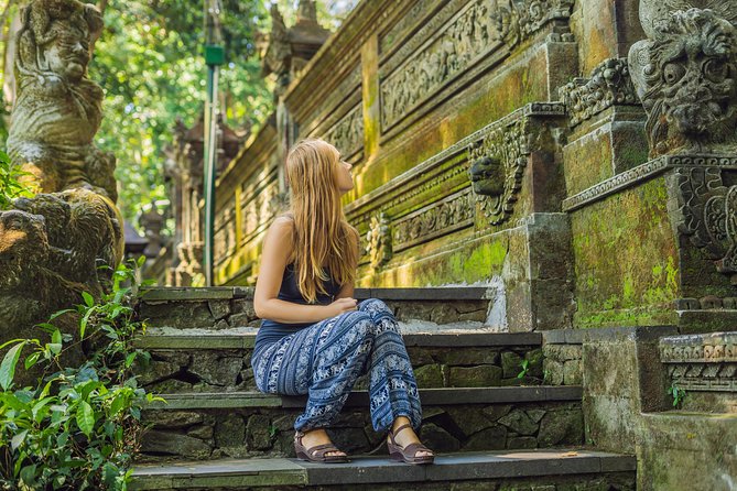 Full-Day Ayung River White Water Rafting and Ubud Tour - Ubud Art Market and Ubud Palace: quick hits of local life