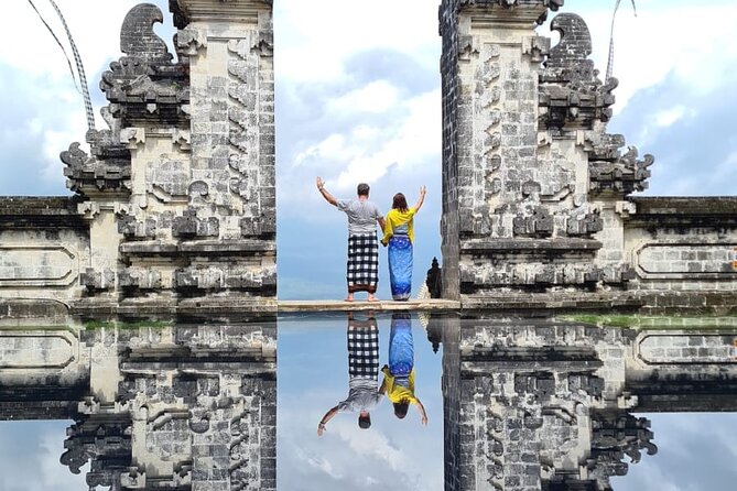 Full-Day Private Tour in Gate of Heaven and East Bali - Lempuyang Temple: The Gates of Heaven Photo Stop (and the IDR 15,000 Fee)