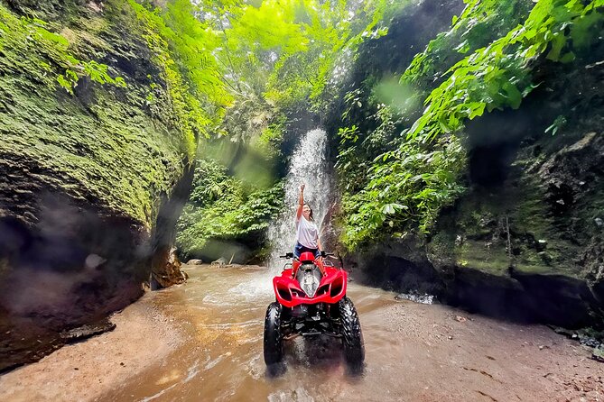 KUBER ATV UBUD - Tunnel Waterfall Rice field Jungle w Private Car - Entering the tunnel: the 500m former Dutch-war stretch