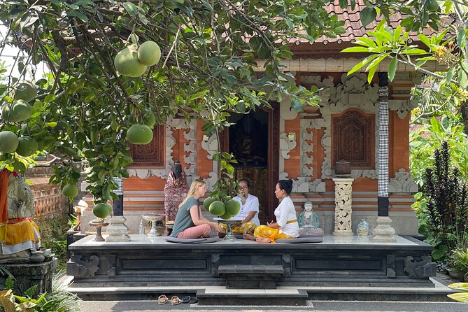 Meditate with a Shaman - Mengening Temple: water purification at a less-visited place