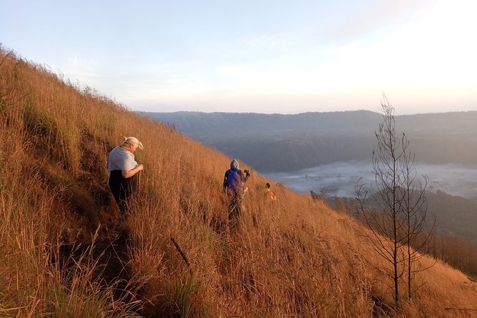 Mount Batur Sunrise Trekking Guide - What to pack and wear for a cold sunrise morning