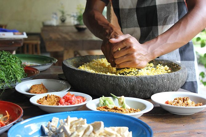 PRIVATE Balinese Cooking Class in Ubud with Dewa with Transfers - Key reasons this cooking day works