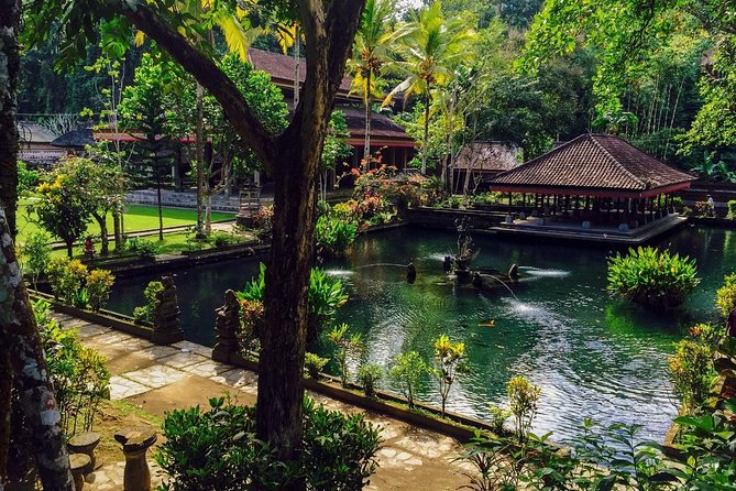 Private Tour: Bali Volcano with Jungle Swing Experience - Tegenungan Waterfall: big water, short time, lots of memories