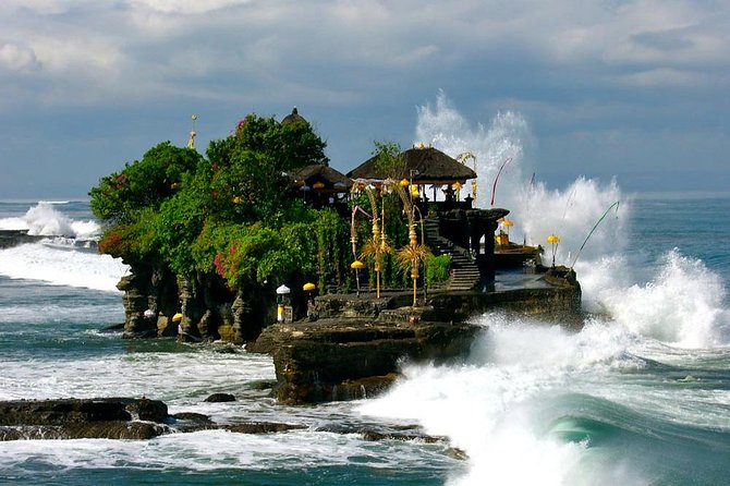 Private Tour: Full-Day Tanah Lot and Uluwatu Temples with Kecak Fire Dance Show - Lunch With Temple Views at Padang Padang Beach