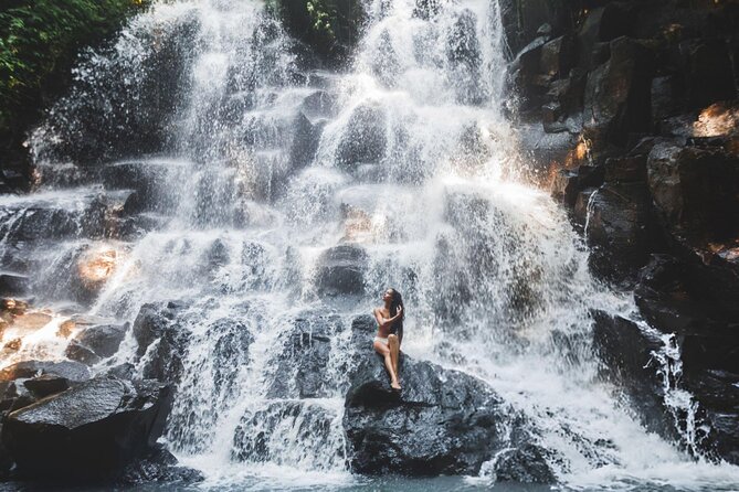 Private Ubud Instagrammable Tour - All Inclusive - Stop 4: Sari Timbul by Kubu Bali for art, swings, and calm scenery