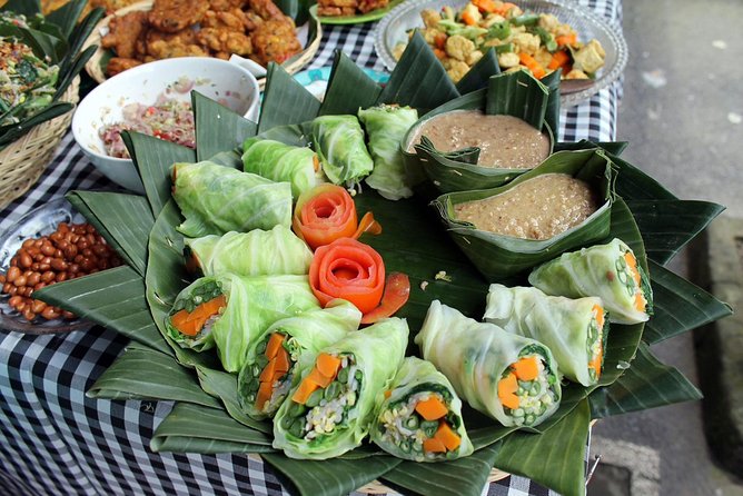 PRIVATE Ubud Market Tour & Balinese Cooking Class with Putu - Door-to-Door Transport and the 7:00am Rhythm