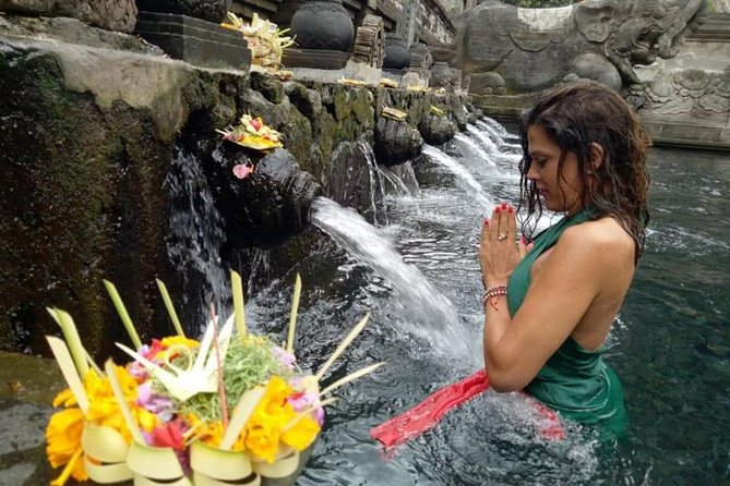 Skip the Line Tirta Empul Temple Entrance Ticket All Inclusive - The blessing ritual at the holy springs: what you should expect