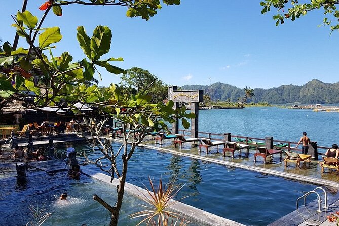 Trunyan Cemetery, Hot Spring, Penglipuran Village, and Waterfall Tour - Trunyan Cemetery and the Taru Menyan Tree Tradition