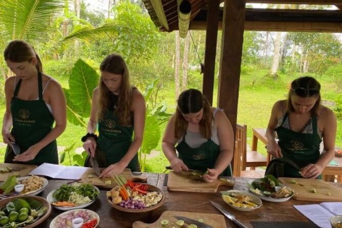 Ubud Cooking Class with Optional Market Visit Pickup Included - Timing Tips: Mobile Ticket, Confirmation, and Evening Caveats