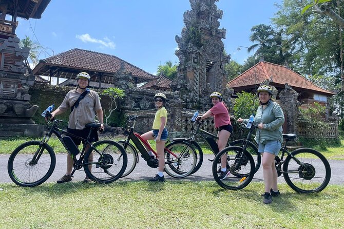 Ubud eBikes Tour to Tegallalang Rice Terrace - Stop for Culture: Typical Balinese Home Compound and Temple Visits