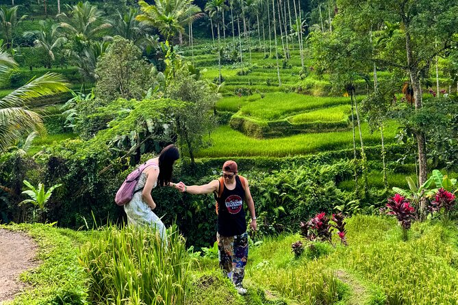 UBUD Private Tour – Rice Terrace, Jungle Swing & Hidden Waterfall - Stop 1: Kanto Lampo Waterfall for that jungle-photo energy