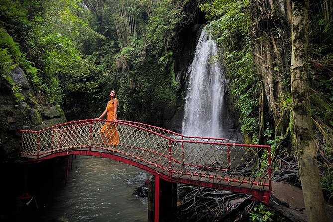 UBUD Private Tour – Rice Terrace, Jungle Swing & Hidden Waterfall - Stop 5: Pemulan Bali Coffee Plantation tasting coffee, herbal tea, and Luwak
