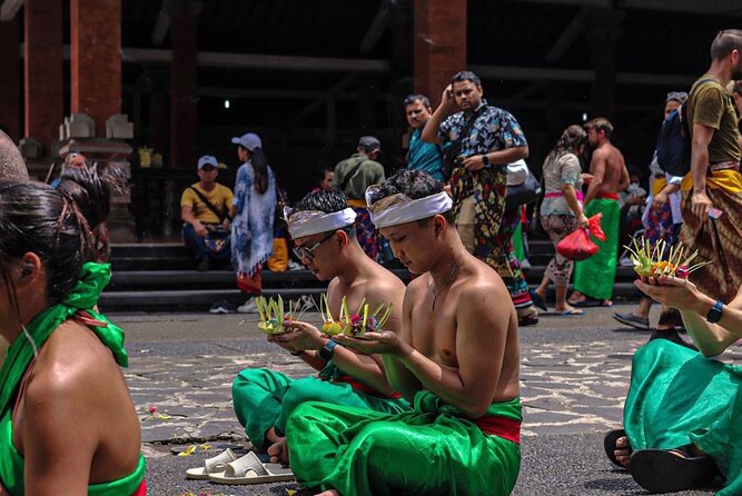Ubud Tour - Balinese Healing By Shaman And Self Purification - Batuan Temple: Tri Kahyangan in Classic Balinese Architecture