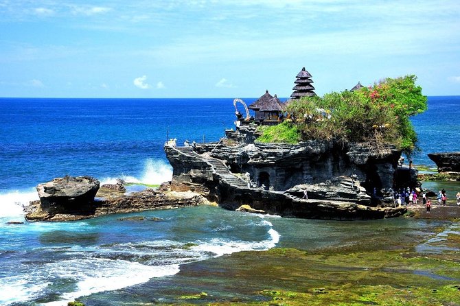 West Bali Tour: Taman Ayun, Ulun Danu Beratan, Jatiluwih Rice Terrace, Tanah Lot - Tanah Lot at Sunset: Sea Temple Drama on a Rocky Island